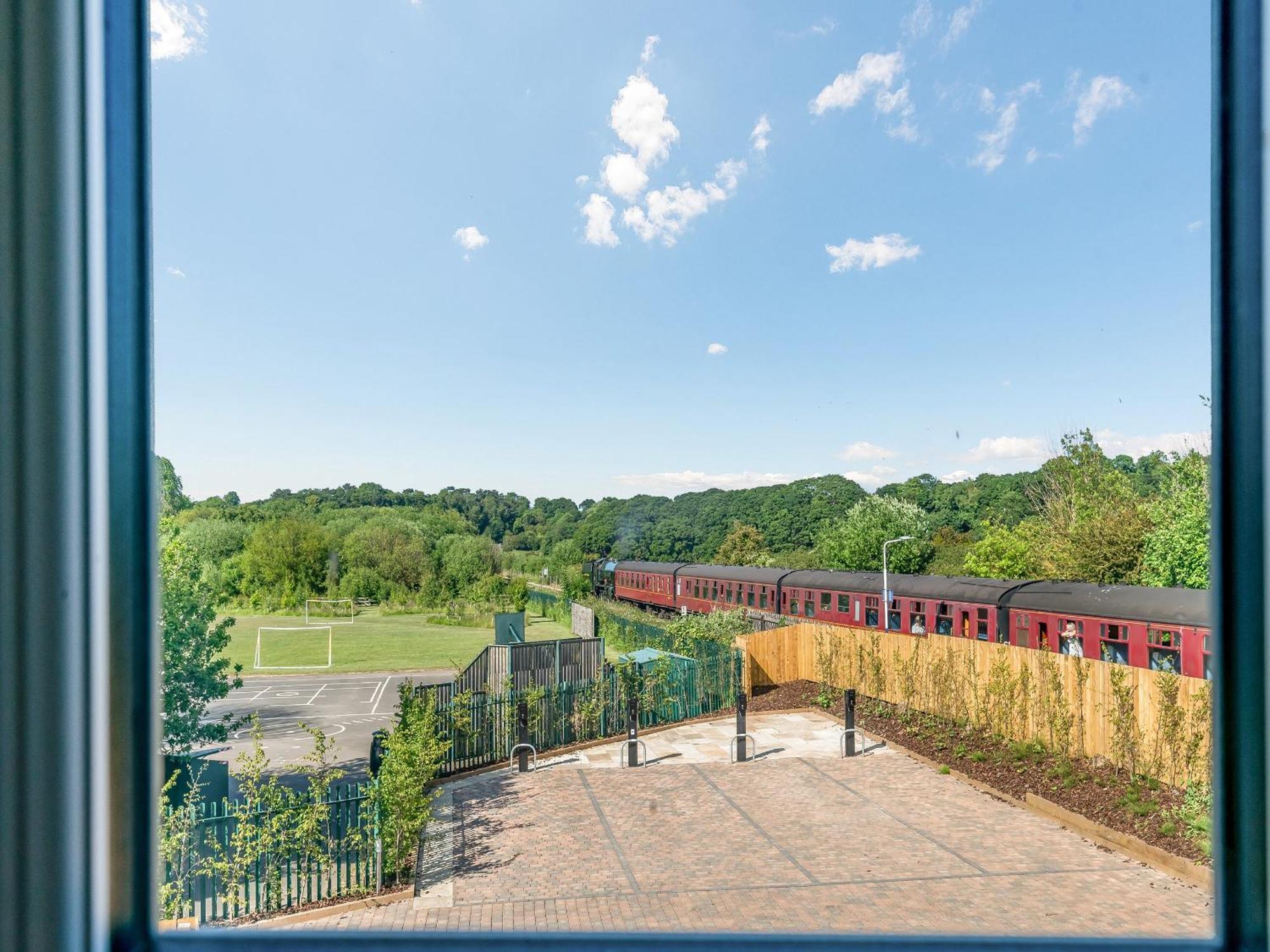 Whistle Stop Whitby Extérieur photo